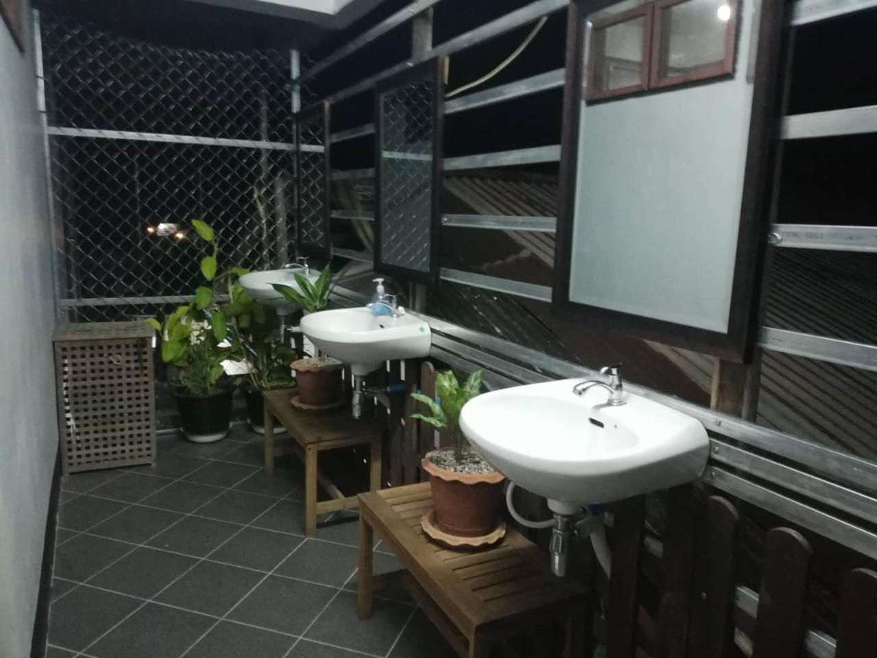 Thakhek Travel Lodge Extérieur photo
